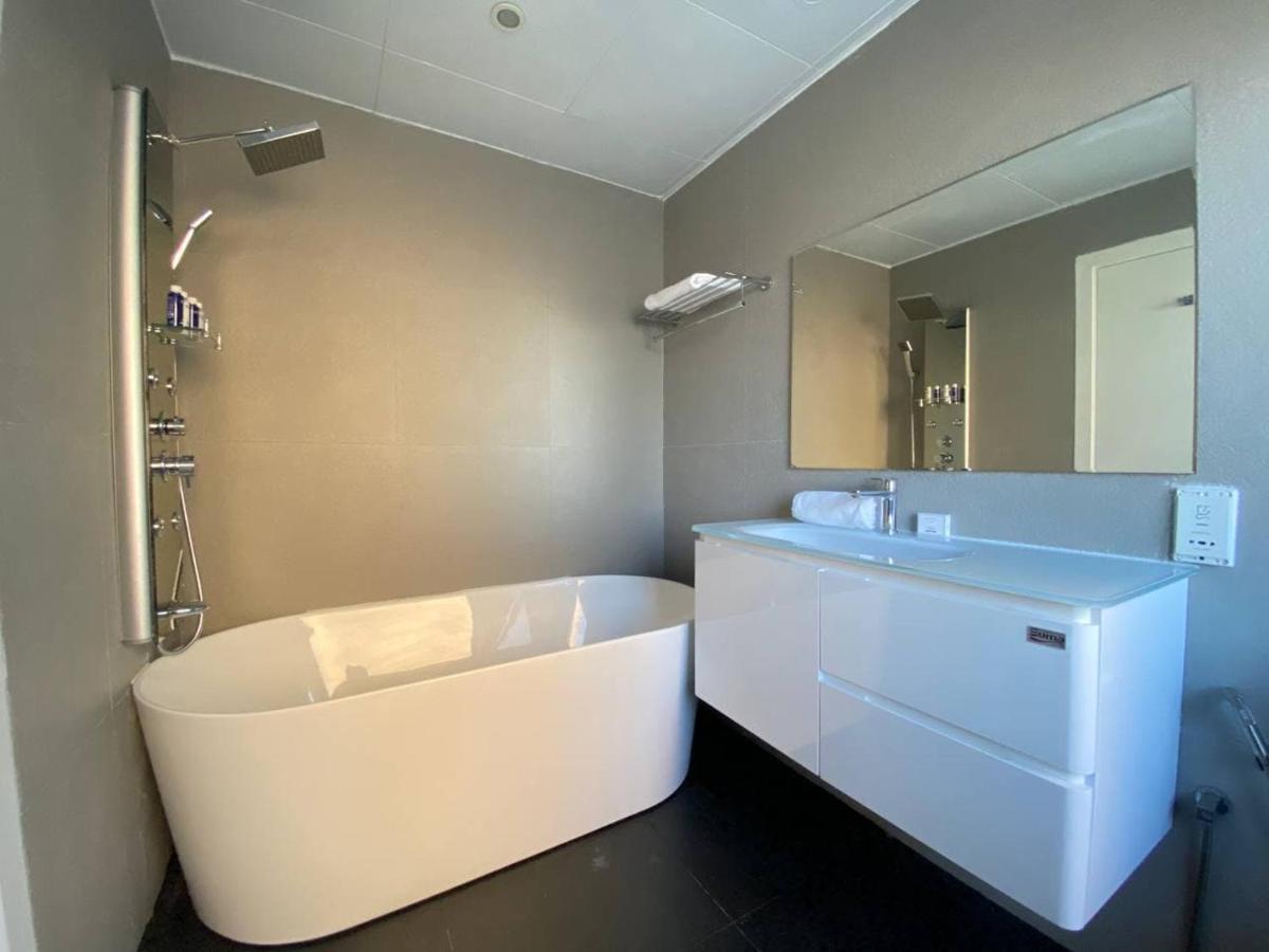 Luxury Jbr Apartments , Beach , Pool , Parking Dubai Exterior photo